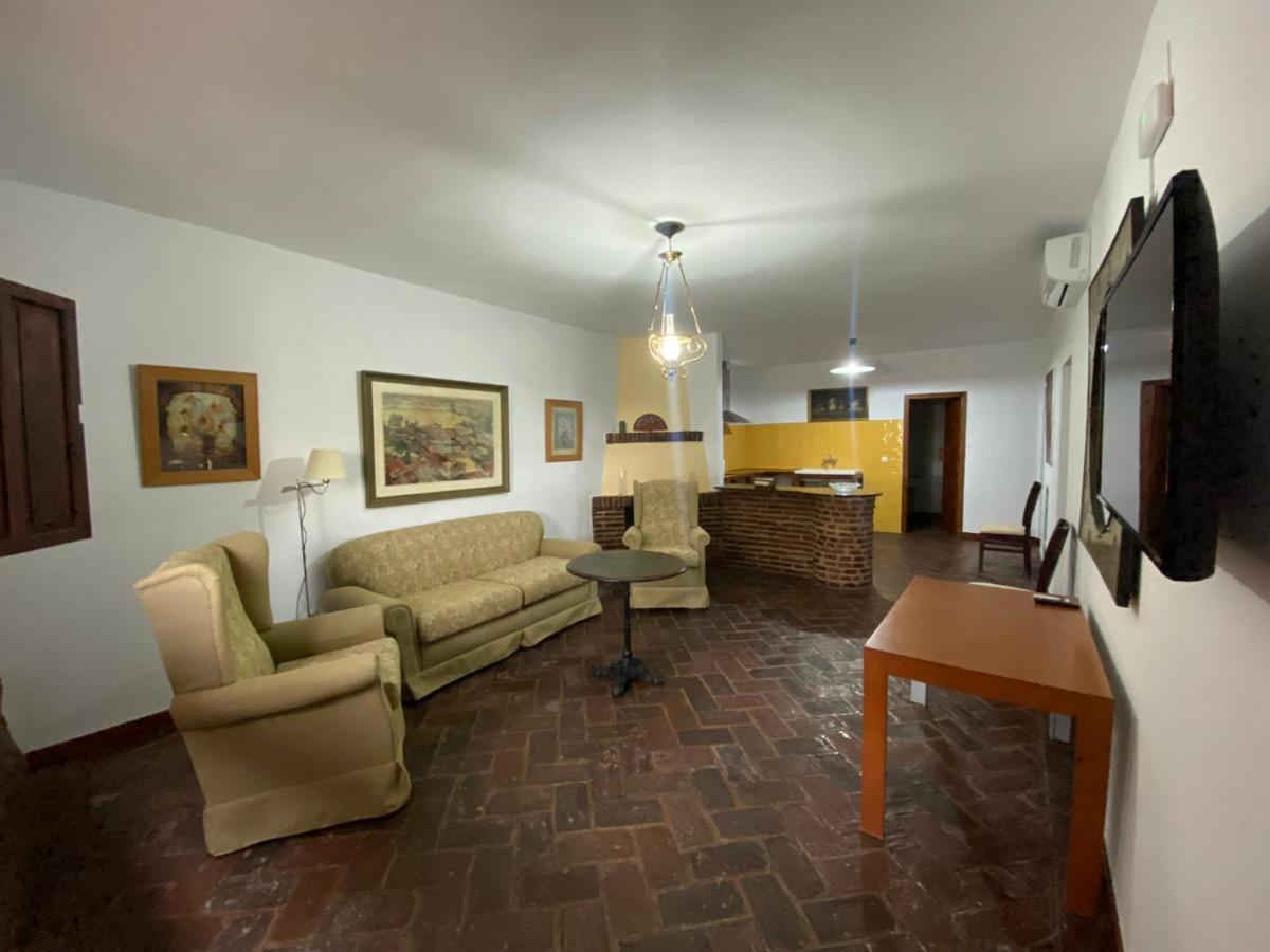 Almendral Casas Rurales Monasterio De Rocamador מראה חיצוני תמונה