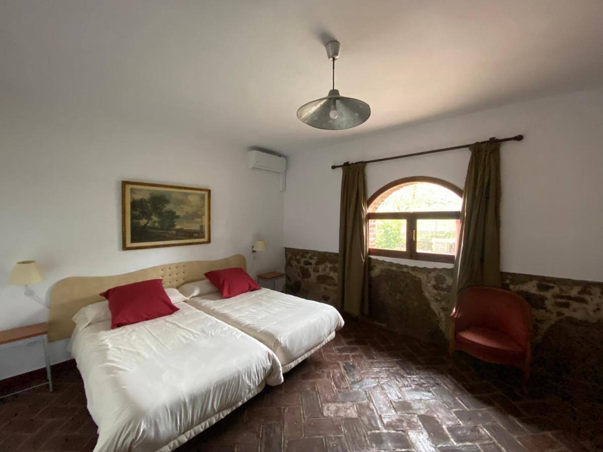 Almendral Casas Rurales Monasterio De Rocamador מראה חיצוני תמונה