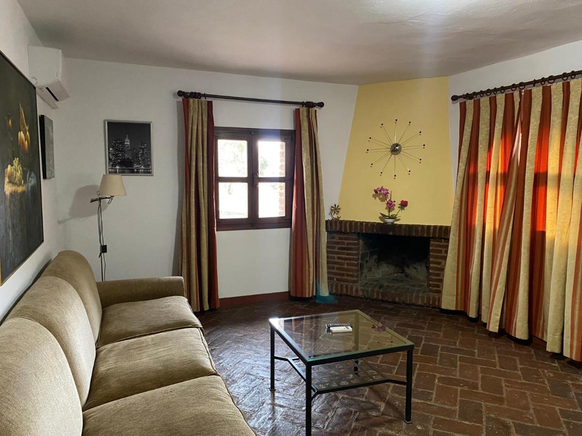 Almendral Casas Rurales Monasterio De Rocamador מראה חיצוני תמונה