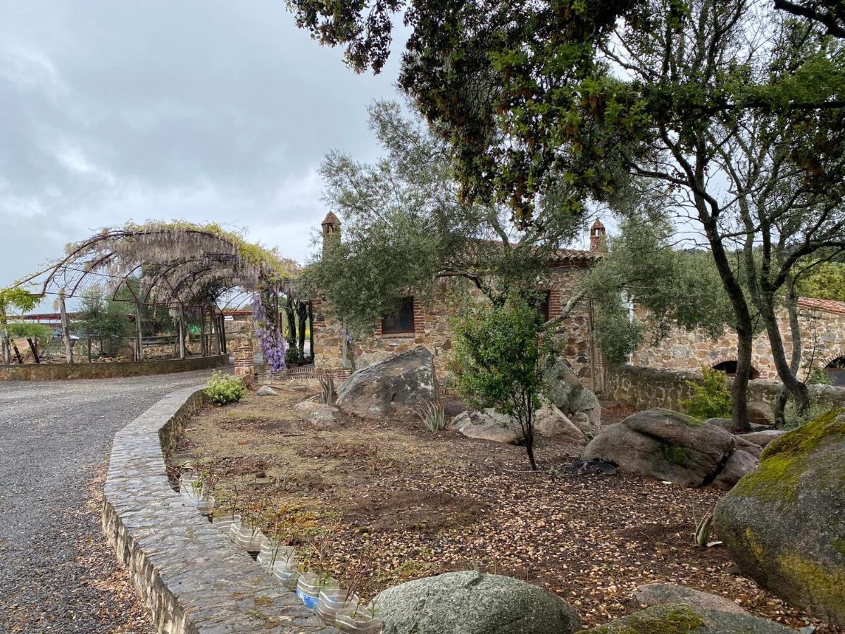 Almendral Casas Rurales Monasterio De Rocamador מראה חיצוני תמונה